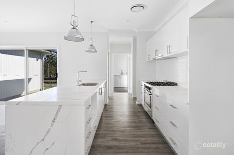 Property photo of 6 Ninox Close Wadalba NSW 2259
