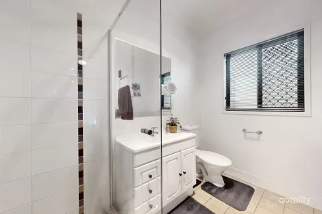 Property photo of 5 Woombye Close North Lakes QLD 4509