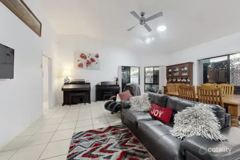 Property photo of 5 Woombye Close North Lakes QLD 4509