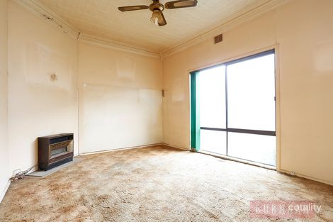 Property photo of 77 Farm Street Newport VIC 3015