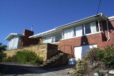 18 Wayne Ave, Sandy Bay, TAS 7005