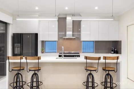 Property photo of 165 Macrossan Avenue Norman Park QLD 4170