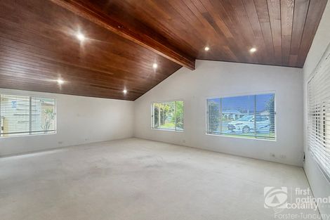 Property photo of 6 Hibiscus Place Tuncurry NSW 2428