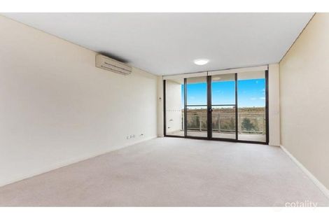 Property photo of 708/27 Hill Road Wentworth Point NSW 2127