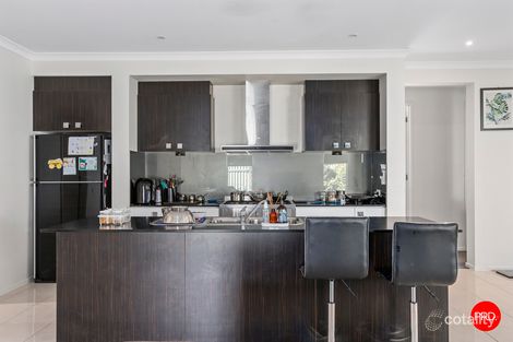 Property photo of 21 Roxburgh Crescent Junortoun VIC 3551