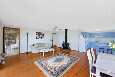 Property photo of 40 Sanctuary Place Bateau Bay NSW 2261