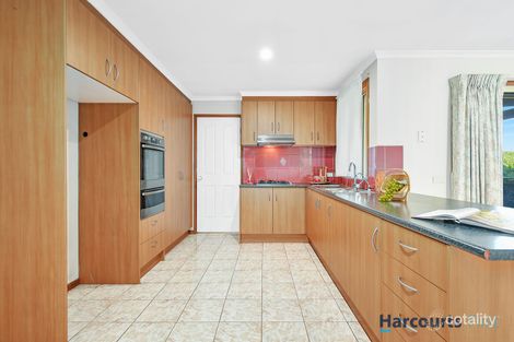 Property photo of 3 Jagger Circuit Cranbourne East VIC 3977