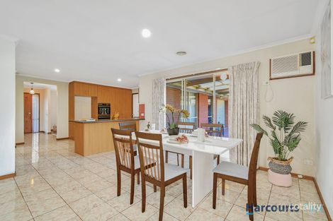 Property photo of 3 Jagger Circuit Cranbourne East VIC 3977