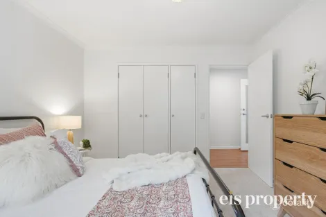 Property photo of 3/10 Fenwick Crescent Derwent Park TAS 7009