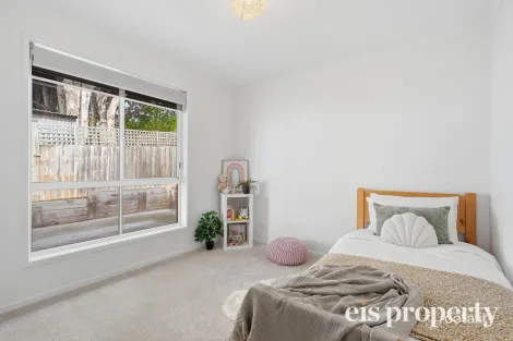 Property photo of 3/10 Fenwick Crescent Derwent Park TAS 7009