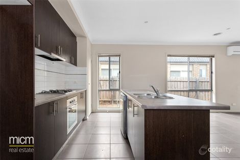 Property photo of 23 Cloudy Crescent Point Cook VIC 3030