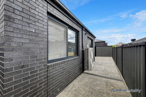 Property photo of 22 Booyong Street Craigieburn VIC 3064