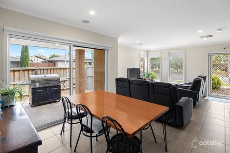 Property photo of 15 Attunga Grove Werribee VIC 3030