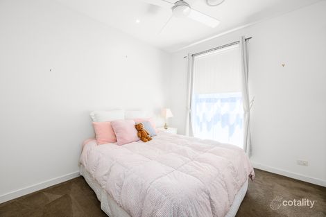 Property photo of 2/11 South Quay Drive Biggera Waters QLD 4216
