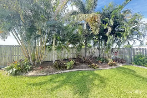 Property photo of 8 Harrison Court Bowen QLD 4805