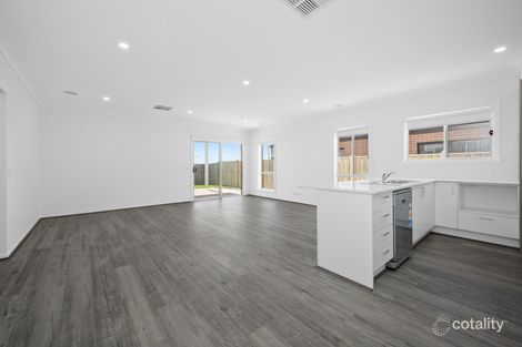 Property photo of 21 Garrard Crescent Clyde VIC 3978