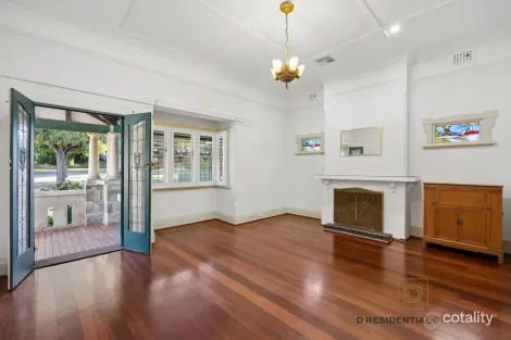 Property photo of 12 Dumbarton Crescent Menora WA 6050