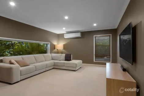 Property photo of 27 Outlook Crescent Flagstone QLD 4280