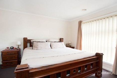 Property photo of 21 Reiffel Avenue Sunbury VIC 3429