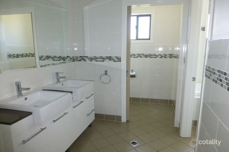 Property photo of 14 Glengowrie Close Parkes NSW 2870