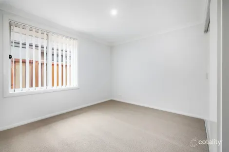 Property photo of 5 Cohen Way Thrumster NSW 2444