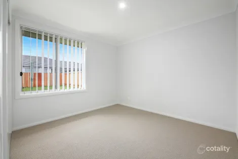 Property photo of 5 Cohen Way Thrumster NSW 2444