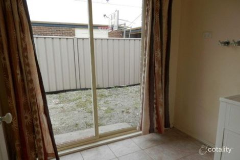 Property photo of 27 Mount Piper Rise Craigieburn VIC 3064