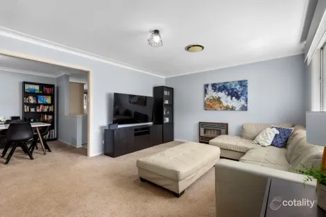 Property photo of 27 Beale Crescent Peakhurst NSW 2210