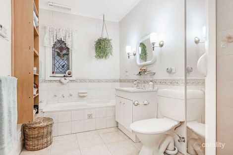 Property photo of 33 Dearing Avenue Cranbourne VIC 3977
