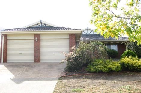 2 Liam Cl, Hillside, VIC 3037