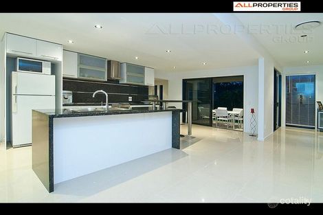 Property photo of 13 Bridgewater Close Drewvale QLD 4116
