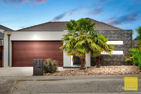 15 DALY CCT, CAROLINE SPRINGS, VIC 3023