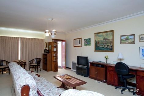 Property photo of 23 Glencoe Road Ardross WA 6153