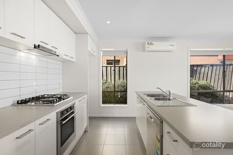 Property photo of 13 Smile Crescent Wyndham Vale VIC 3024