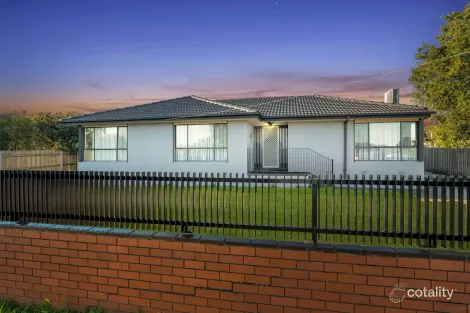 Property photo of 1/7 Duff Street Cranbourne VIC 3977