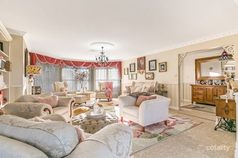 Property photo of 29 Banjos Circuit Hillvue NSW 2340