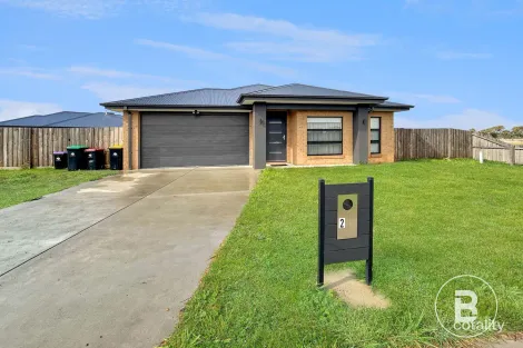 2 Thornbury Cl, Ararat, VIC 3377
