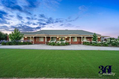 Property photo of 3 Sugarloaf Bend Brookfield VIC 3338