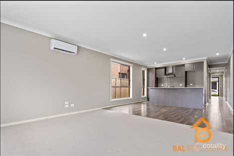 Property photo of 13 Crilly Street Tarneit VIC 3029