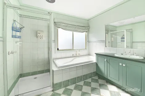 Property photo of 8 Rim Cross Drive Keilor East VIC 3033