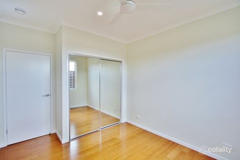 Property photo of 5/847 Logan Road Holland Park West QLD 4121