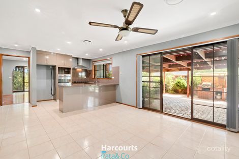 Property photo of 22 Kellaway Crescent Mill Park VIC 3082