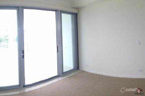 Property photo of 201/625 Wynnum Road Morningside QLD 4170