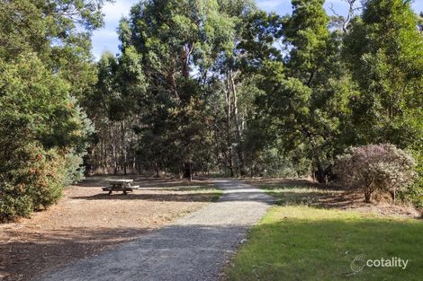 8 Hugo Pl, Brown Hill, VIC 3350