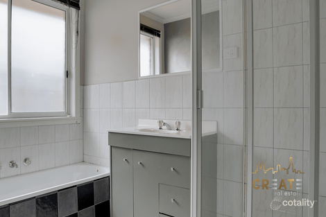 Property photo of 1/2 Benjamin Court Sydenham VIC 3037