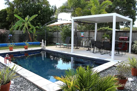 37 Dianella Cct, Cooloola Cove, QLD 4580