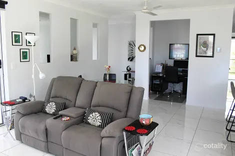 Property photo of 37 Dianella Circuit Cooloola Cove QLD 4580
