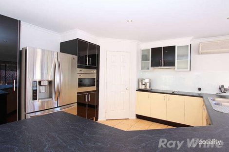 Property photo of 32 Matthau Place McDowall QLD 4053