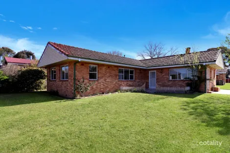 12 Archibald St, Stanthorpe, QLD 4380