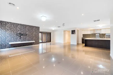 Property photo of 8 St Clair Avenue Cranbourne West VIC 3977